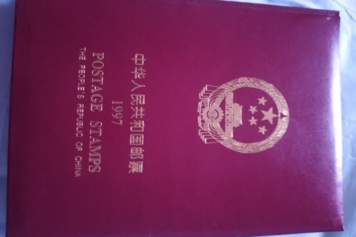 一位来自辽宁省鞍山市的王老师，有一些藏品和很好的老物件，急需找到爱好的收藏家，有意者请联系我。目前藏友老师比较着急，只要您是真心诚意想要收藏，一切好商量。