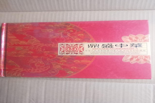 一位来自江苏省无锡市的孙老师，有一些藏品和很好的老物件，急需找到爱好的收藏家，有意者请联系我。目前藏友老师比较着急，只要您是真心诚意想要收藏，一切好商量。