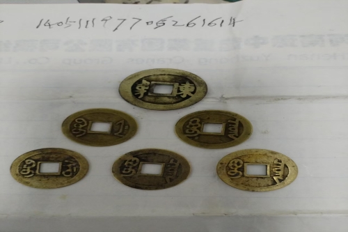 一位来自河南省的段老师，有一些藏品和老物件，急需出手，有意者联系，价格好商量。 