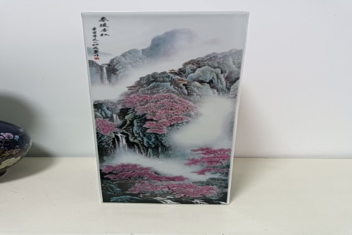 一位来自重庆市南川区的张老师，有一些藏品和很好的老物件，急需找到爱好的收藏家，有意者请联系我。目前藏友老师比较着急，只要您是真心诚意想要收藏，一切好商量。