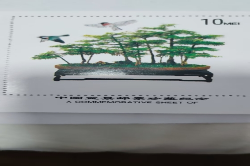 一位来自吉林省吉林市的陈老师，有一些藏品和老物件，急需出手，有意者联系，价格好商量。