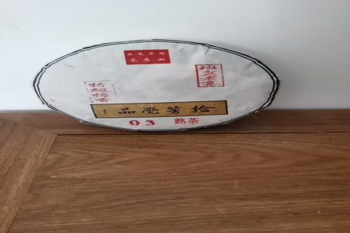 一位来自北京市门头沟区的黄老师，有一些藏品和很好的老物件，急需找到爱好的收藏家，有意者请联系我。目前藏友老师比较着急，只要您是真心诚意想要收藏，一切好商量。