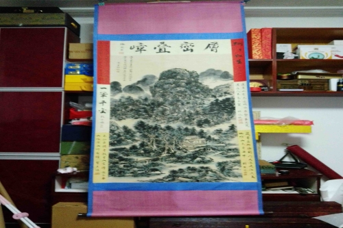 一位来自湖北省咸宁市的崔老师，有一些藏品和很好的老物件，急需找到爱好的收藏家，有意者请联系我。目前藏友老师比较着急，只要您是真心诚意想要收藏，一切好商量。