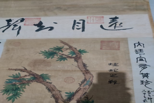 一位来自湖南省张家界的侯老师，有一些藏品和很好的老物件，急需找到爱好的收藏家，有意者请联系我。目前藏友老师比较着急，只要您是真心诚意想要收藏，一切好商量。