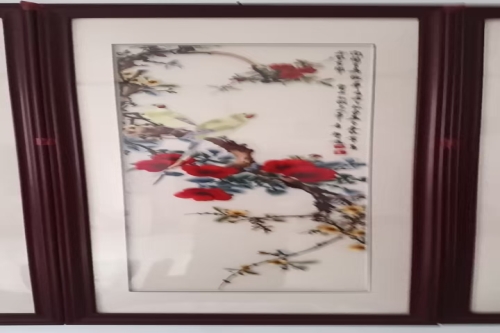 一位来自河北省的张老师，有一些藏品和老物件，急需出手，有意者联系，价格好商量。