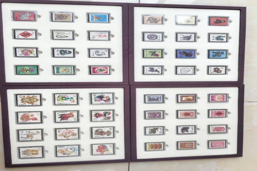 一位来自住四川成都的陈老师，有一些藏品和老物件，急需出手，有意者联系，价格好商量。