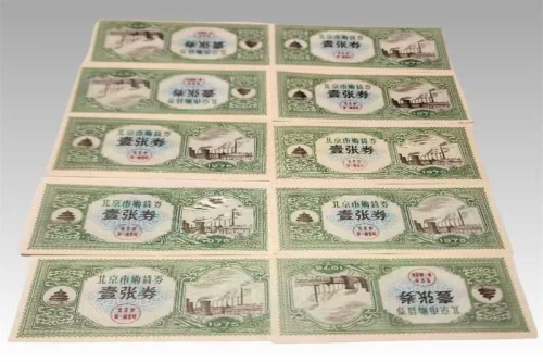 一位来自的澳大利亚墨尔本的王老师，有一些藏品和很好的老物件，急需找到爱好的收藏家，有意者请联系我。目前藏友老师比较着急，只要您是真心诚意想要收藏，一切好商量。👍