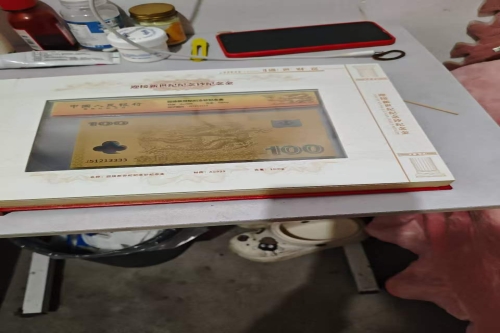 一位来自福建省的韩老师，有一些藏品和老物件，急需出手，有意者联系，价格好商量。