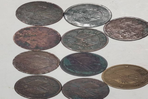 一位来自福建省福州市的李老师，有一些藏品和很好的老物件，急需找到爱好的收藏家，有意者请联系我。目前藏友老师比较着急，只要您是真心诚意想要收藏，一切好商量。