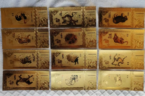 一位来自江苏省宿迁市的李老师，有一些藏品和老物件，急需出手，有意者联系，价格好商量。