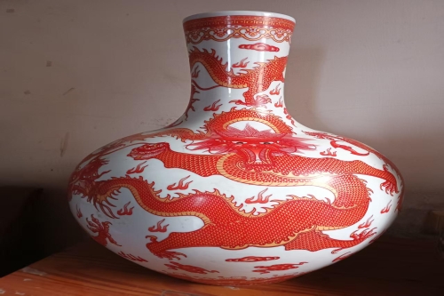 一位来自重庆市渝中区的杜老师，有一些藏品和很好的老物件，急需找到爱好的收藏家，有意者请联系我。目前藏友老师比较着急，只要您是真心诚意想要收藏，一切好商量。