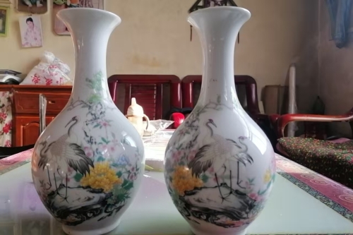 一位来自山东省临沂市蒙阴县的公老师，有一些藏品和很好的老物件，急需找到爱好的收藏家，有意者请联系我。目前藏友老师比较着急，只要您是真心诚意想要收藏，一切好商量。