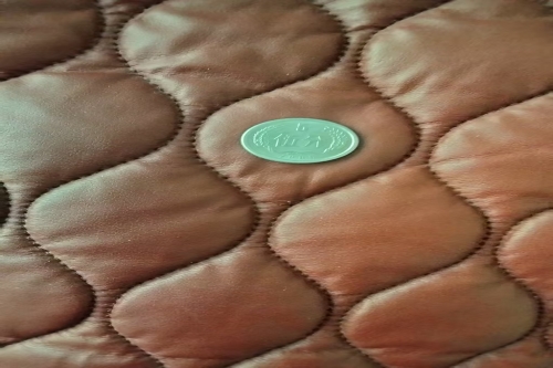 一位来自河南省偃师区的姚老师，有一些藏品和老物件，急需出手，有意者联系，价格好商量。