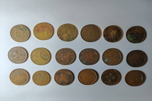 一位来自福建三明的余老师，有一些藏品和很好的老物件，急需找到爱好的收藏家，有意者请联系我。目前藏友老师比较着急，只要您是真心诚意想要收藏，一切好商量。