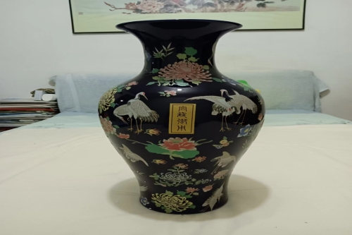 一位来自安徽省蚌埠市的张老师，有一些藏品和很好的老物件，急需找到爱好的收藏家，有意者请联系我。目前藏友老师比较着急，只要您是真心诚意想要收藏，一切好商量。