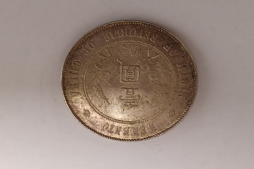 一位来自上海市宝山区的胥老师，有一些藏品和很好的老物件，急需找到爱好的收藏家，有意者请联系我。目前藏友老师比较着急，只要您是真心诚意想要收藏，一切好商量。