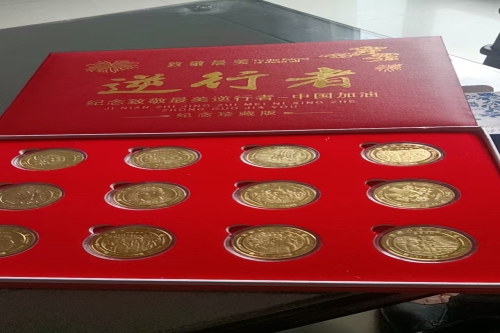 一位来自福建夏门思明区的孙老师，有一些藏品和很好的老物件，急需找到爱好的收藏家，有意者请联系我。目前藏友老师比较着急，只要您是真心诚意想要收藏，一切好商量。