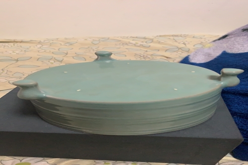 一位来自北京市朝阳区的张老师，有一些藏品和很好的老物件，急需找到爱好的收藏家，有意者请联系我。目前藏友老师比较着急，只要您是真心诚意想要收藏，一切好商量。