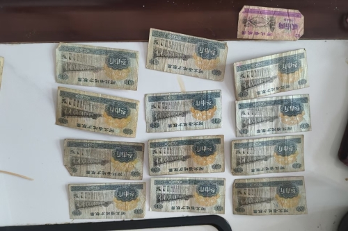 一位来自河北省邢台市的刘老师，有一些藏品和很好的老物件，急需找到爱好的收藏家，有意者请联系我。目前藏友老师比较着急，只要您是真心诚意想要收藏，一切好商量。