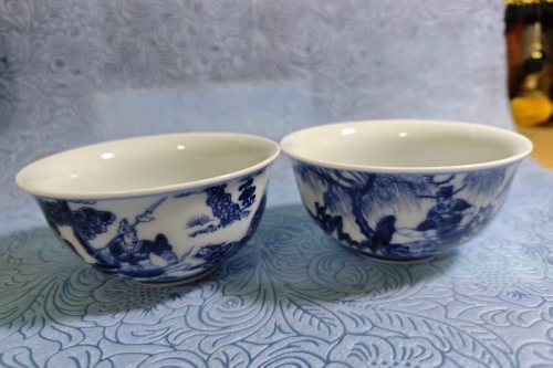 一位来自江苏省镇江市的迟老师，有一些藏品和很好的老物件，急需找到爱好的收藏家，有意者请联系我。目前藏友老师比较着急，只要您是真心诚意想要收藏，一切好商量。