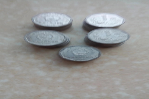 一位来自辽宁省沈阳市的吴老师，有一些藏品和很好的老物件，急需找到爱好的收藏家，有意者请联系我。目前藏友老师比较着急，只要您是真心诚意想要收藏，一切好商量。