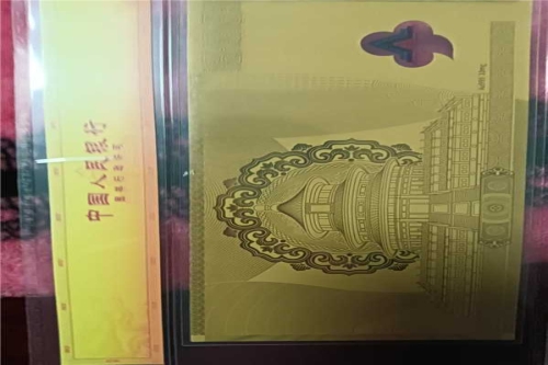 一位来自江苏省常州市的张老师，有一些藏品和很好的老物件，急需找到爱好的收藏家，有意者请联系我。目前藏友老师比较着急，只要您是真心诚意想要收藏，一切好商量。