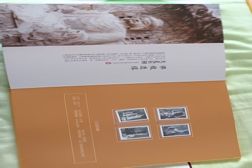 一位来自山东省烟台市的胡老师，有一些藏品和很好的老物件，急需找到爱好的收藏家，有意者请联系我。目前藏友老师比较着急，只要您是真心诚意想要收藏，一切好商量。